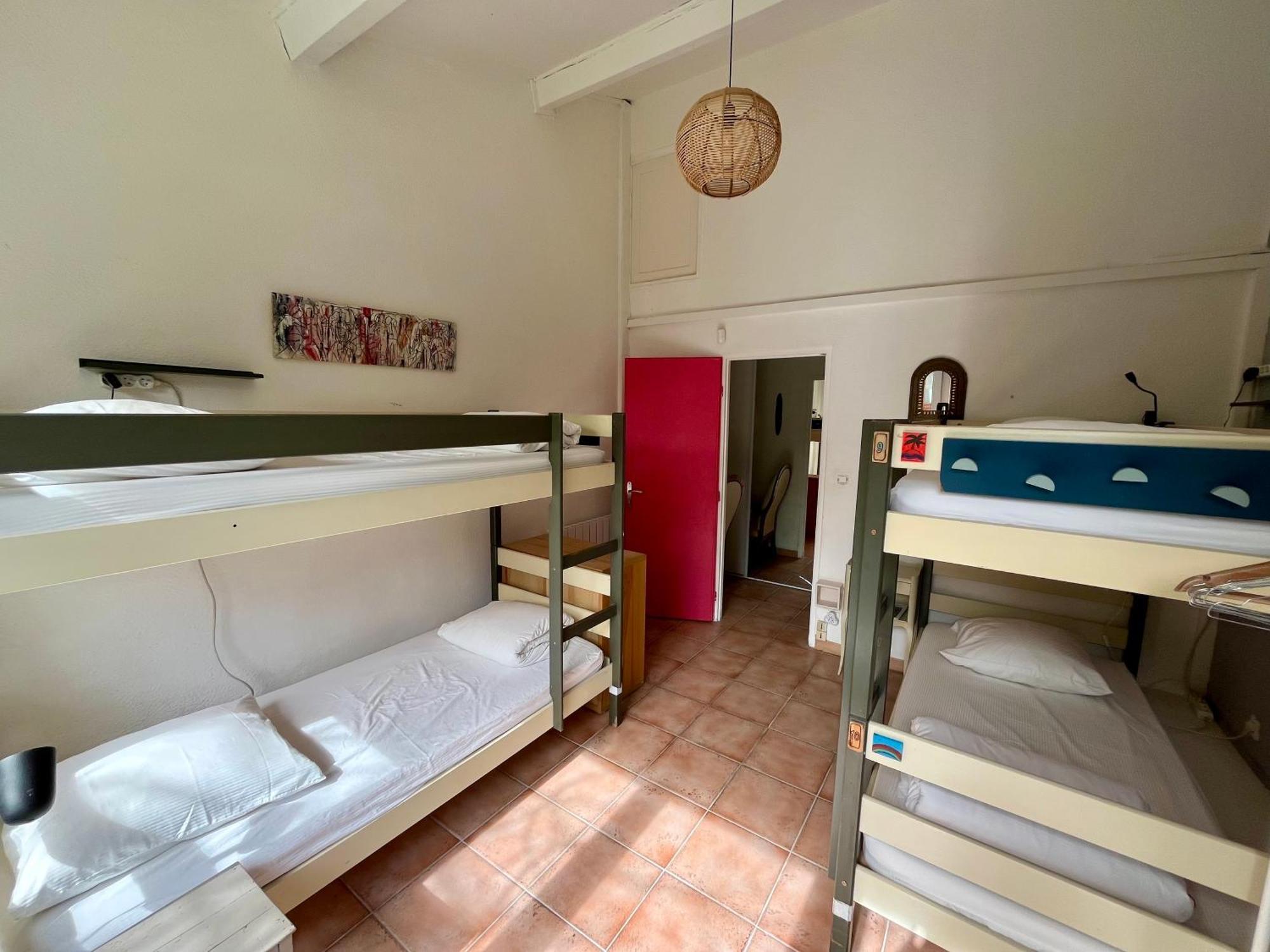 Bed in een Slaapzaal met 4 Bedden